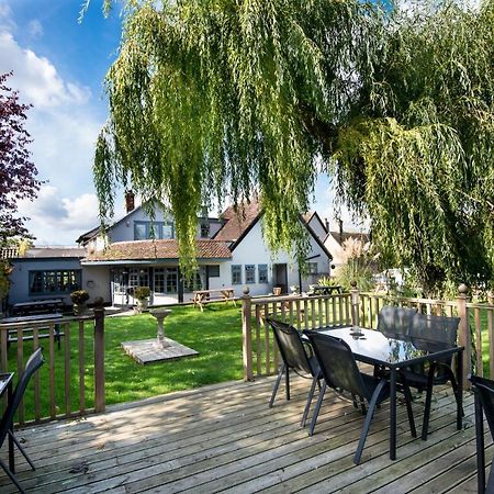 로이스턴 The King William IV B&B 외부 사진