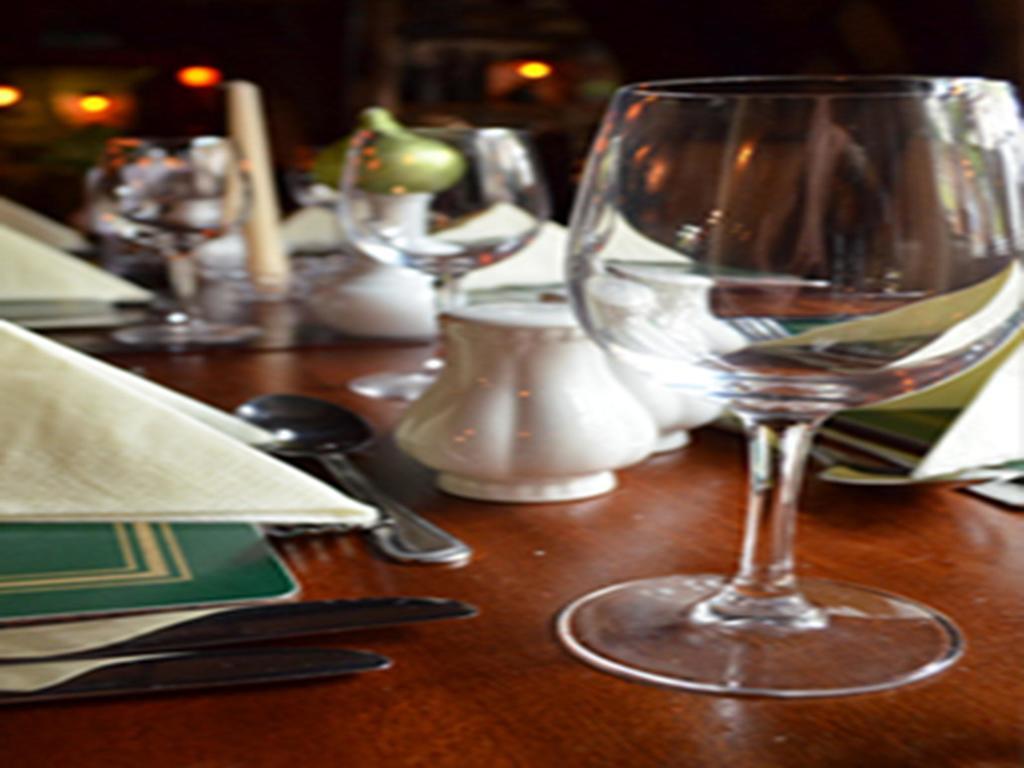 로이스턴 The King William IV B&B 외부 사진