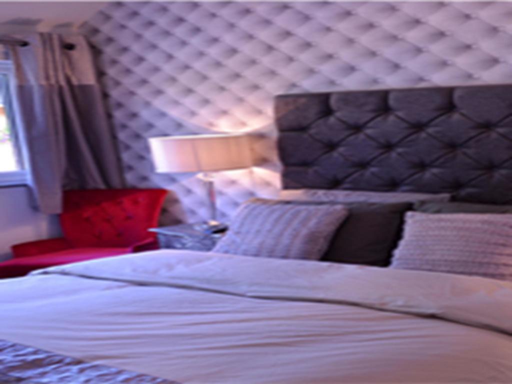 로이스턴 The King William IV B&B 객실 사진